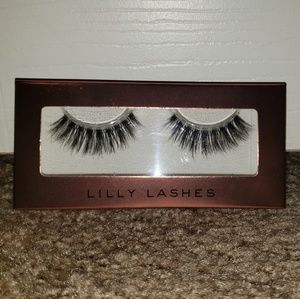 Lilly Lashes Faux Mink NWOT